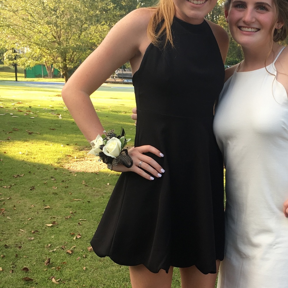LULU’s dress